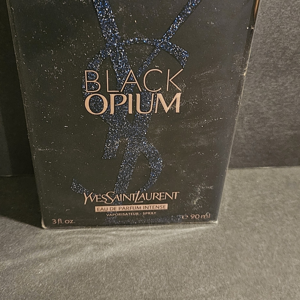 Yves Saint Laurent Black Opium Eau de Parfum - Black with Blue Glitter Logo - Picture 5 of 5